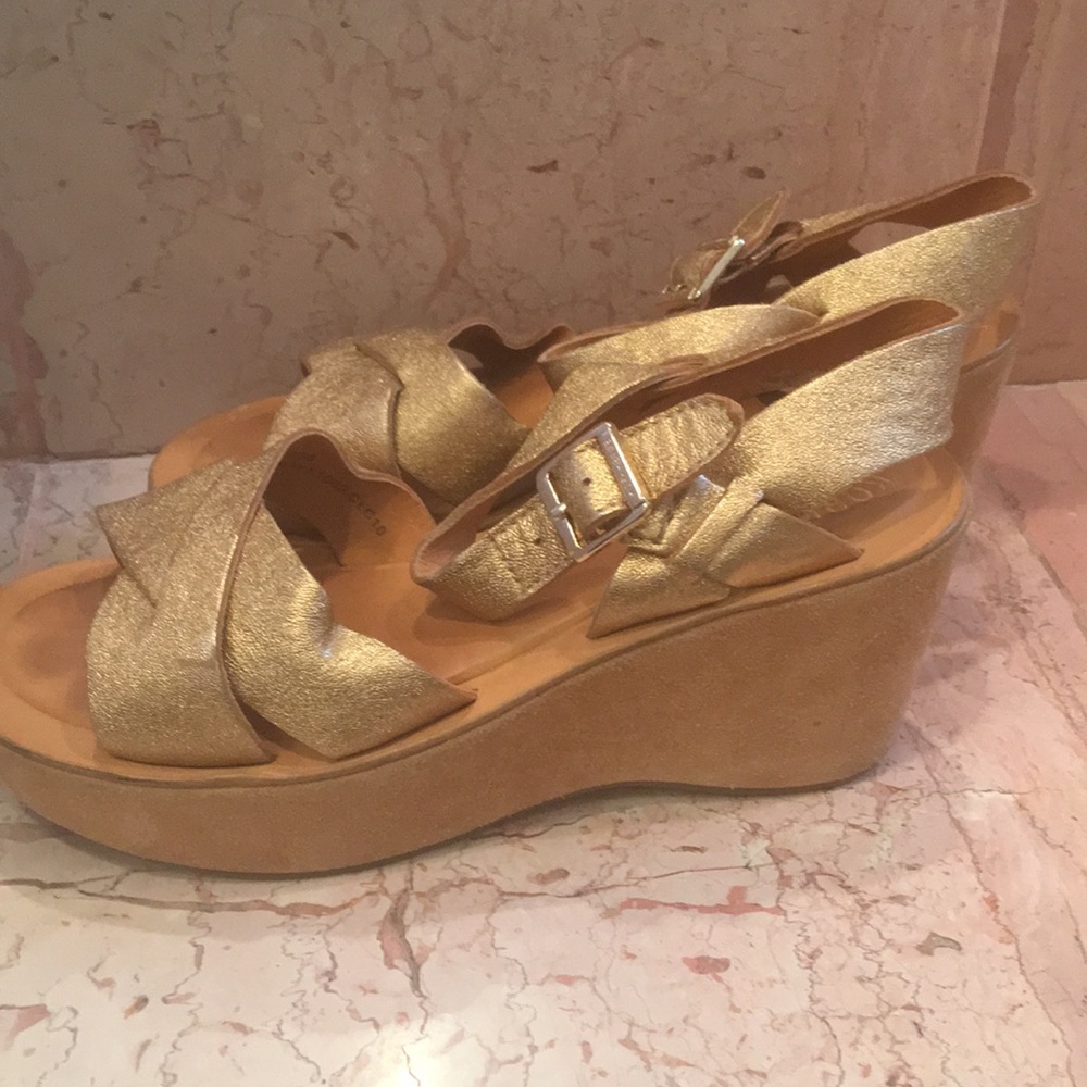 Kork-ease gold sandals size 7